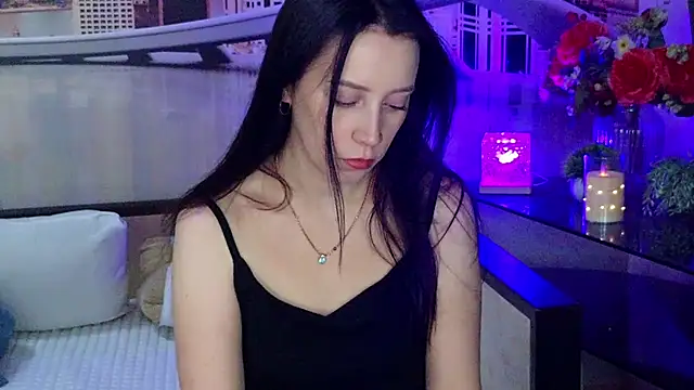 MonicaSweetx: онлайн-секс-чат