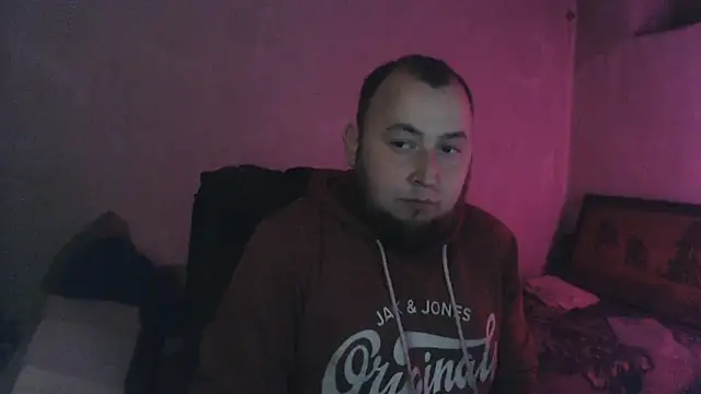 BIG-COCK-OMG 网络视讯表演