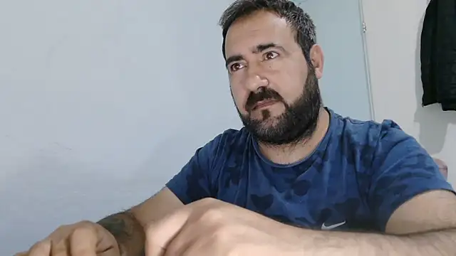 Show modela mio_jaks na web-kameri