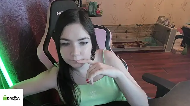 Crazy_forest_fairy élő XXX-chatje