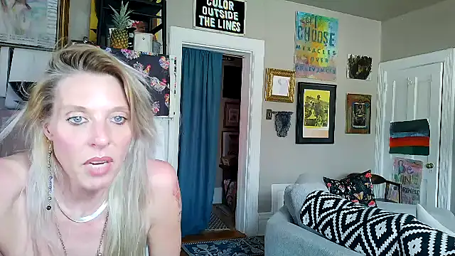 Glamazing Chat XXX in diretta