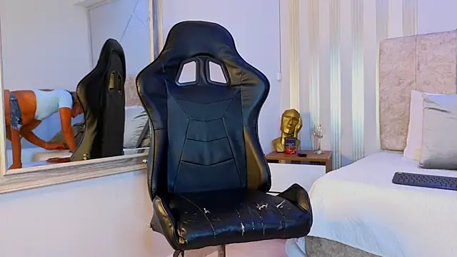 Tayra_Pradit 라이브 XXX 채팅