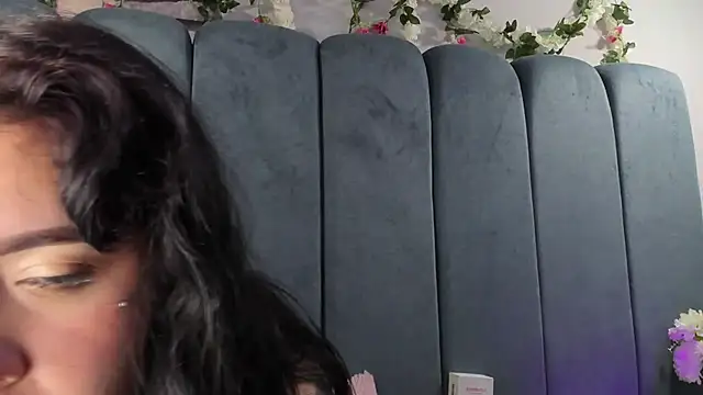 Victoria_Rossy 라이브 XXX 채팅