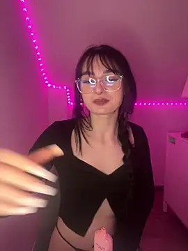 AdelinaAlia's Live XXX Chat