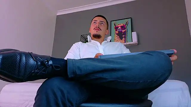 Chat +18 de MrFox__ ao vivo