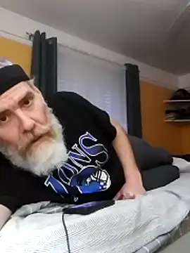 Pokazy przed kamerką – 32666damon