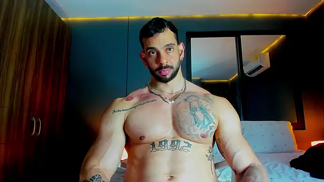 massimo_visconti's Live XXX Chat