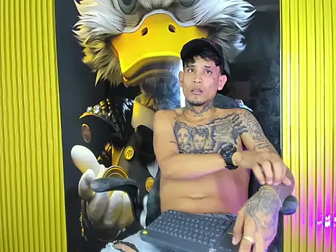 Winsord_Bigcock Webcam show