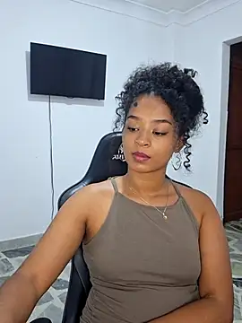 دردشة Tammy-Bliss الجنسية المباشرة