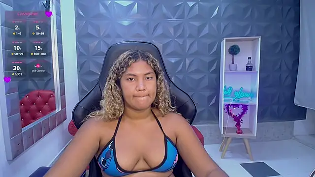 Cristal_War Chat XXX live