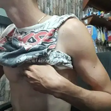 Pokazy przed kamerką – jhosuamoore