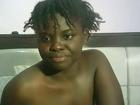 دردشة Inaya_Kiara الجنسية المباشرة