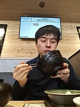 แชท XXX สดของ whitebriefboy