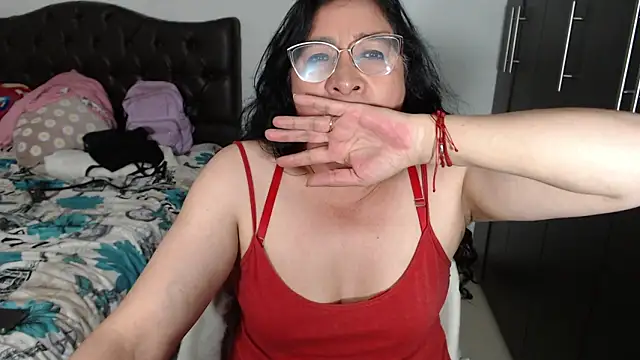 Chatroom XXX en direct de Grace_mature_milf