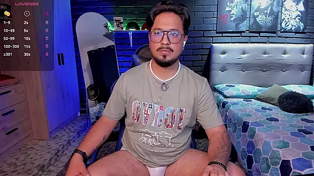 Show modela DaviidEvans_ na web-kameri