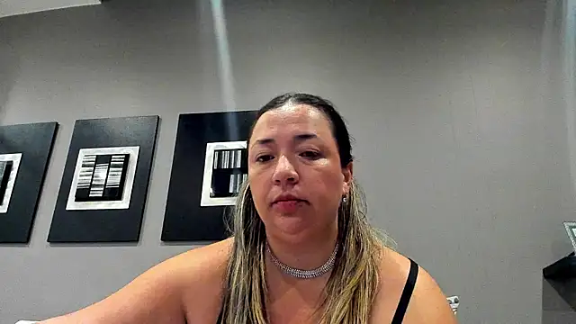 Chat XXX en directo de isabella_rossse