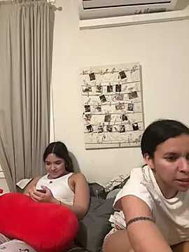 Chat XXX en directo de daniniescobarr