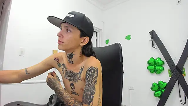 StraightBoy_Nick Pertunjukan Webcam