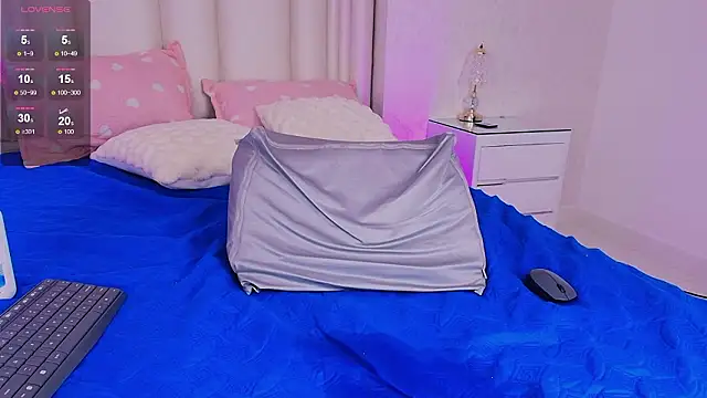 Онлайн чат XXX alanarose18