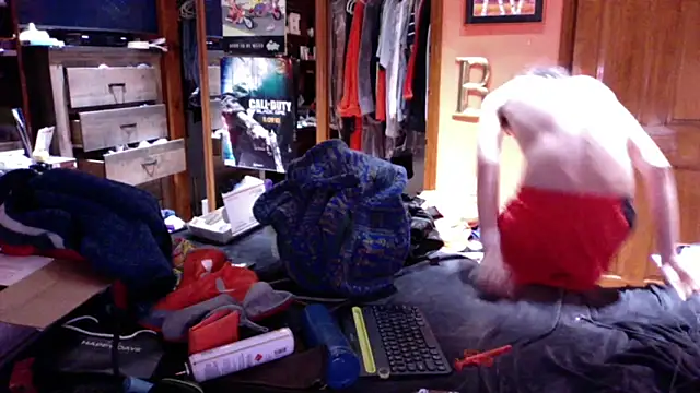 Teddy4420: διαδικτυακό σόου στην κάμερα