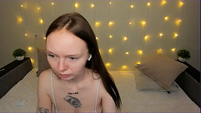 IvyHornyCore Adlı Modelin Canlı XXX Sohbeti