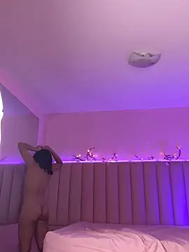 KellyOlsenbe's Live XXX Chat