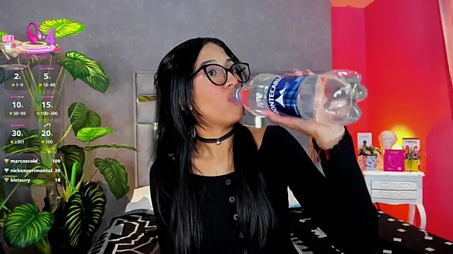 Tyla_Ks' Live XXX Chat