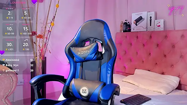 _taylor_black: вебкам-шоу