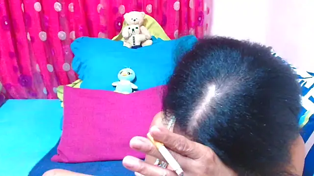 SLUTTYROXY: онлайн-секс-чат