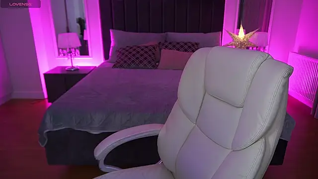 TorrySrar's Live XXX Chat