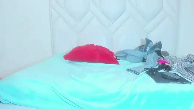 Cleopatra_Trans Adlı Modelin Canlı XXX Sohbeti