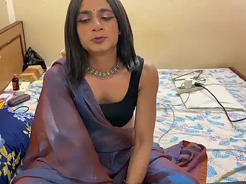 LuvLayla live XXX chat