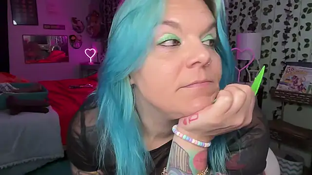 Czat XXX na żywo – CherryBombBomb