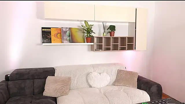 SatyaDjのライブXXXチャット