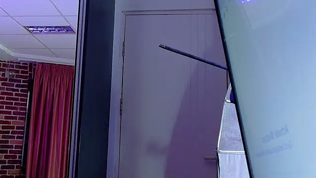 MidnightMuse3 লাইভ XXX চ্যাট