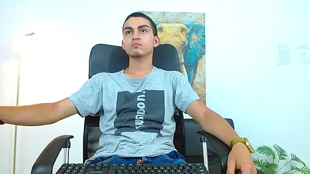 lucass_18's Webcam Show