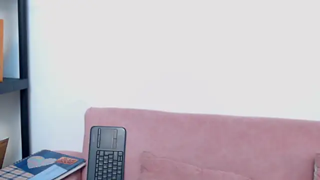 pinky_f00x Chat XXX live