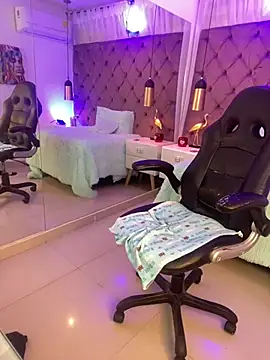 Онлайн чат XXX Auri__