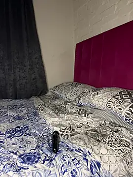 QUEEN_NOBUHLE_FEMDOM_777 Chat XXX live