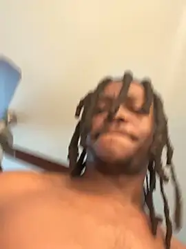 sneakylink13__ 在線直播表演