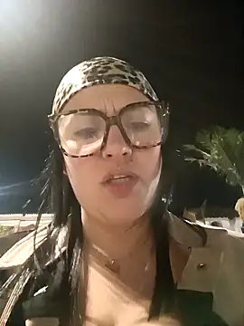 Lesly_10-'s Live XXX Chat