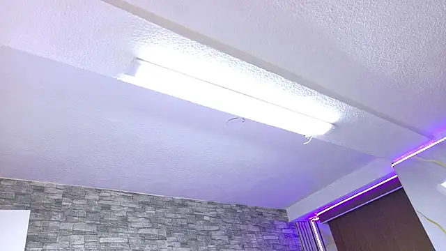 miaparadise303av 现场XXX聊天