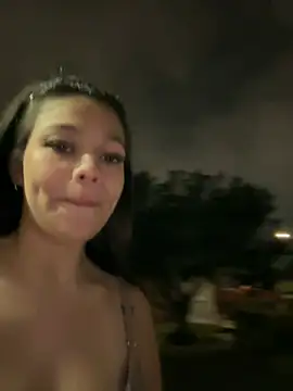 Alyshanon18's Live XXX Chat