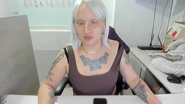 Sun_Sooll_ élő XXX-chatje