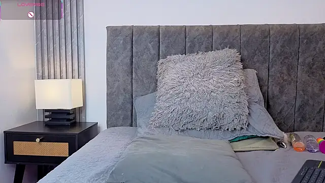 Chat XXX en directo de Ema_Stone65