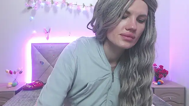 MilaLoona: онлайн-секс-чат