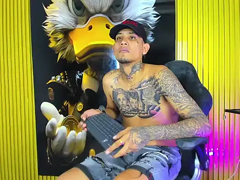 Winsord_Bigcock Webcam show