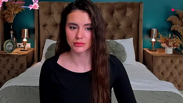 CalyMoon's Live XXX Chat