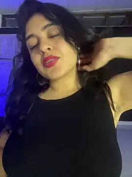 EmilyNoir1 即時 XXX 聊天