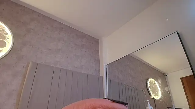 karla-ruiz 即時 XXX 聊天